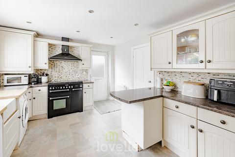 21 Barnet Drive, New Waltham, Grimsby, DN36 4GH