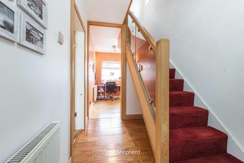 3 bedroom semi-detached house for sale, Rangoon Road, Solihull, West Midlands, B92