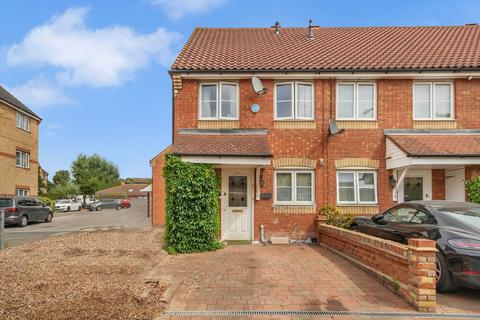 Westfield Gardens, Romford RM6