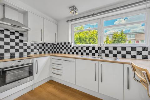 2 bedroom flat for sale, Chester Close South, London