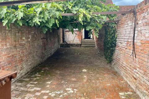 4 bedroom semi-detached house for sale, High Street, Wrotham TN15