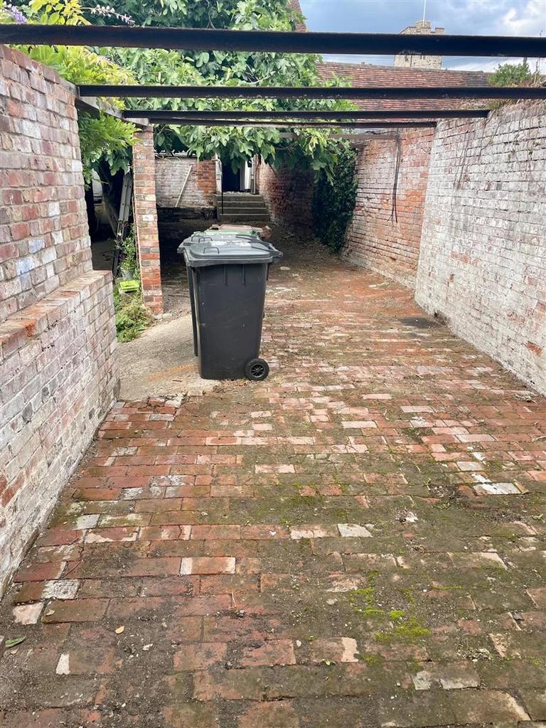 Courtyard Garden