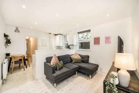 Brightwell Crescent, London SW17