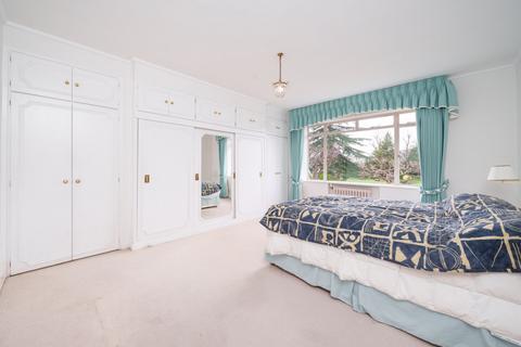 3 bedroom flat for sale, Fairacres, Roehampton Lane, London