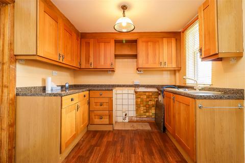 4 bedroom semi-detached house for sale, Castle Crescent, Dewsbury WF12