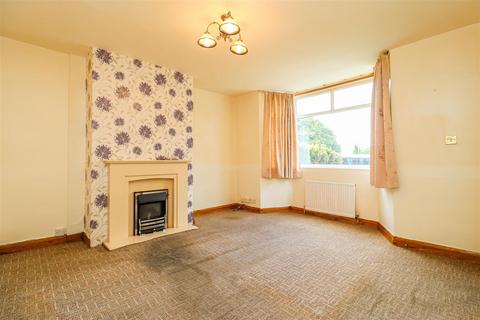 4 bedroom semi-detached house for sale, Castle Crescent, Dewsbury WF12