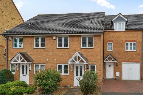 3 bedroom terraced house for sale, Kew Close, Chase Cross RM1