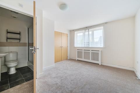 12 Kew Close, Romford, RM1 4WJ