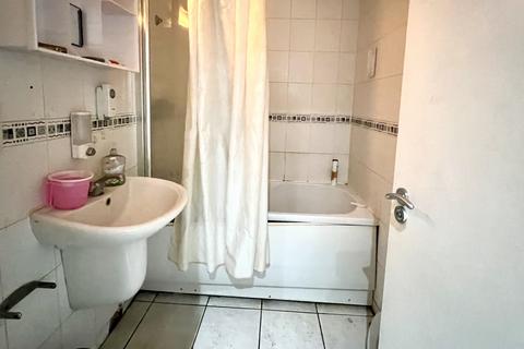 undefined, Bellview Court, Hanworth Road, Hounslow, TW3