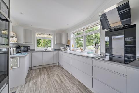 8 Bourchier Close, Bampton, Tiverton, EX16 9AG