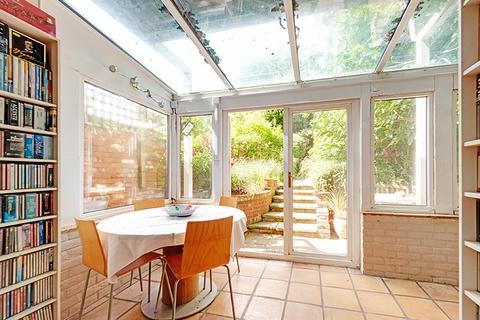 2 bedroom flat for sale, Tanza Road, Hampstead NW3