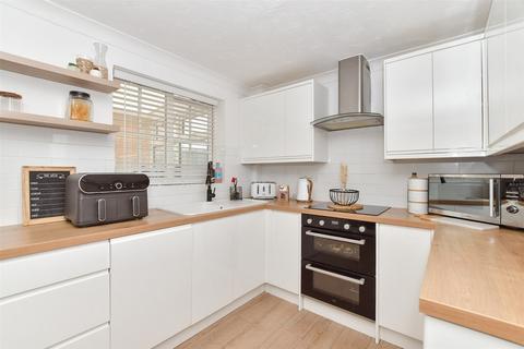 24 Barra Glade, Wickford, SS12 9GU
