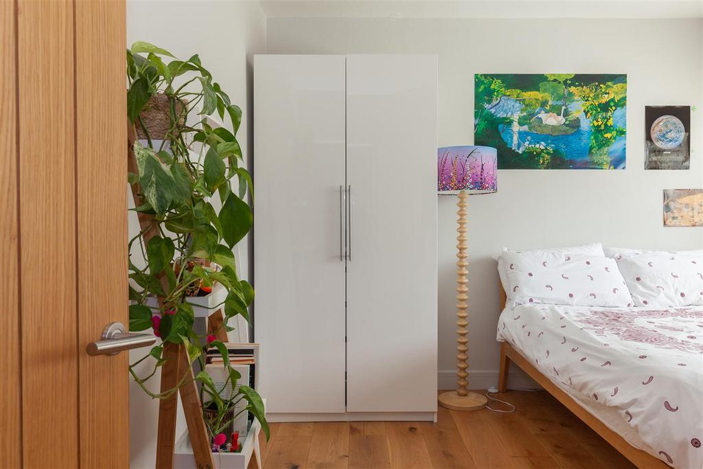 Bedroom 4 2.jpg