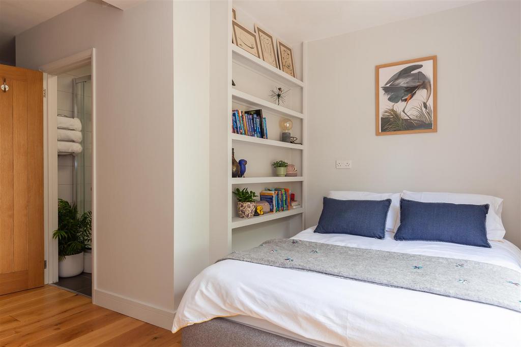 Bedroom 5 1.jpg