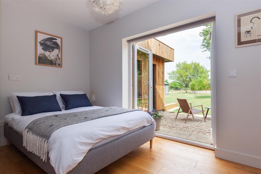Bedroom 5 2.jpg