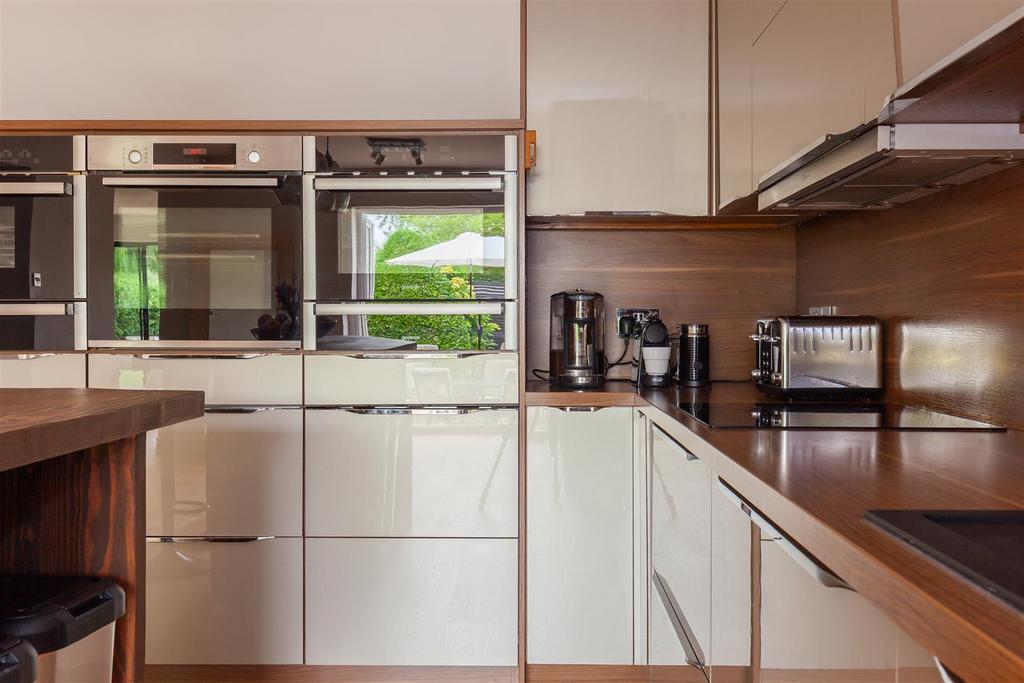 Kitchen - Breakfast Room 2.jpg