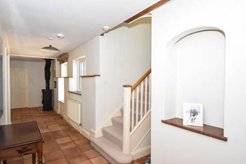 4 bedroom character property to rent, Downton, Salisbury SP5