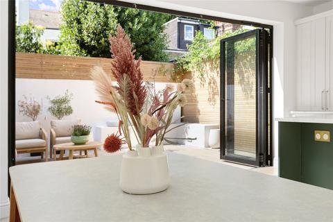 22 Compton Crescent, London, W4 3JA