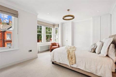 22 Compton Crescent, London, W4 3JA