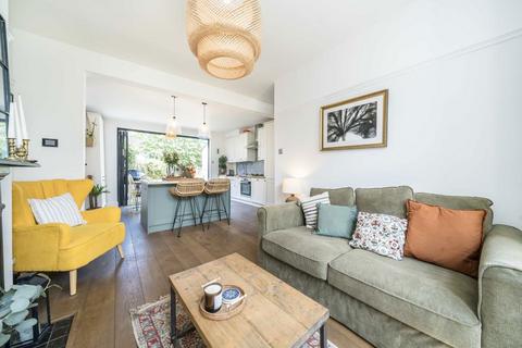 62 Wimbledon Road, London, SW17 0UJ