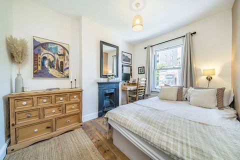 62 Wimbledon Road, London, SW17 0UJ