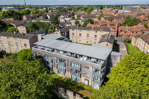 2 bedroom apartment to rent, Mcquades Court, York