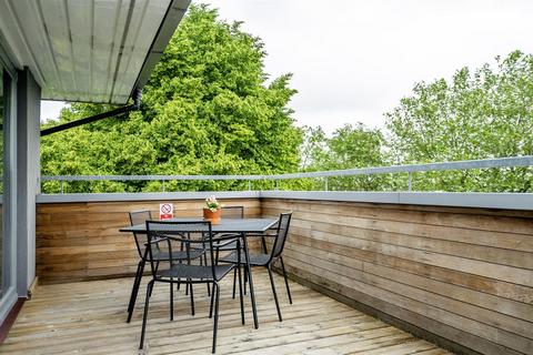 2 bedroom apartment to rent, Mcquades Court, York