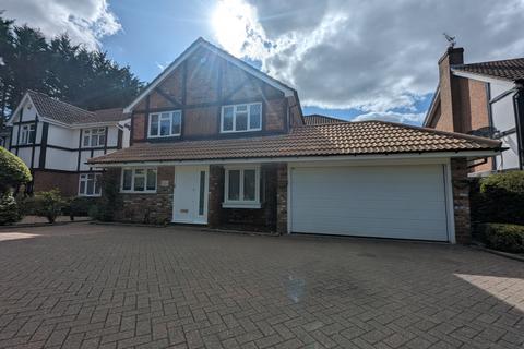 5 bedroom detached house to rent, Kingfisher Close, Northwood HA6