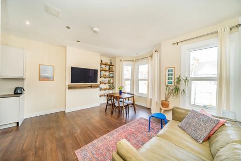 2 bedroom flat for sale, Ashford Road, London NW2