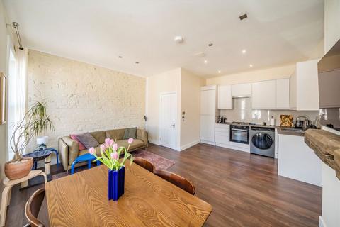 2 bedroom flat for sale, Ashford Road, London NW2