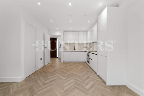 4 bedroom end of terrace house for sale, Larkshall Road, London, E4