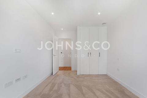 1 bedroom apartment to rent, Menara Point, Twelve Trees Park, E16