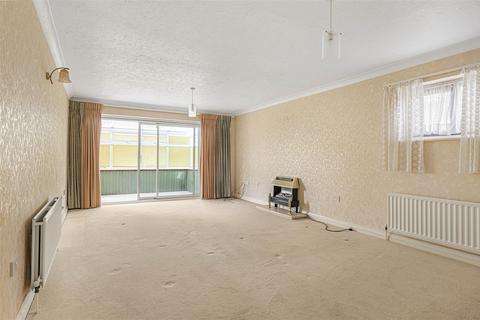 2 bedroom detached bungalow for sale, Friars Avenue, Peacehaven