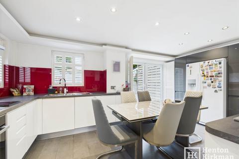 3 bedroom semi-detached house for sale, Passingham Avenue, Billericay