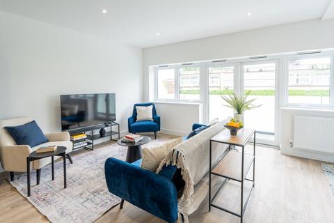 2 bedroom apartment for sale, St Andrews Court, Thame OX9