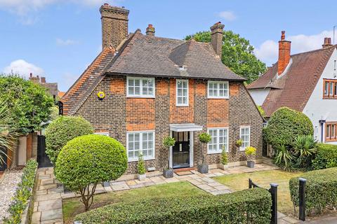 undefined, Parkway, Gidea Park