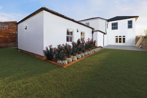 4 bedroom detached house for sale, 63a  High St, Kelvedon CO5