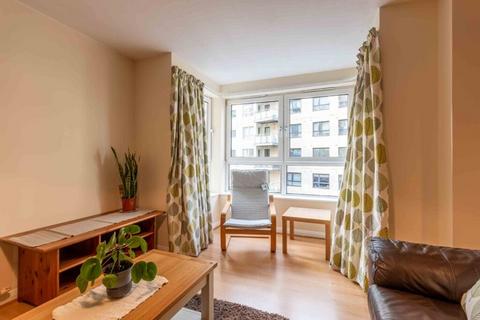 2 bedroom flat to rent, 2096L Portland Gardens, Edinburgh, EH6 6NJ