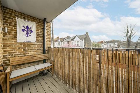 2 bedroom flat for sale, Honeywood Road, London NW10