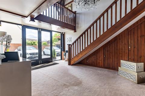 4 bedroom barn conversion for sale, Barns Court, Harlow