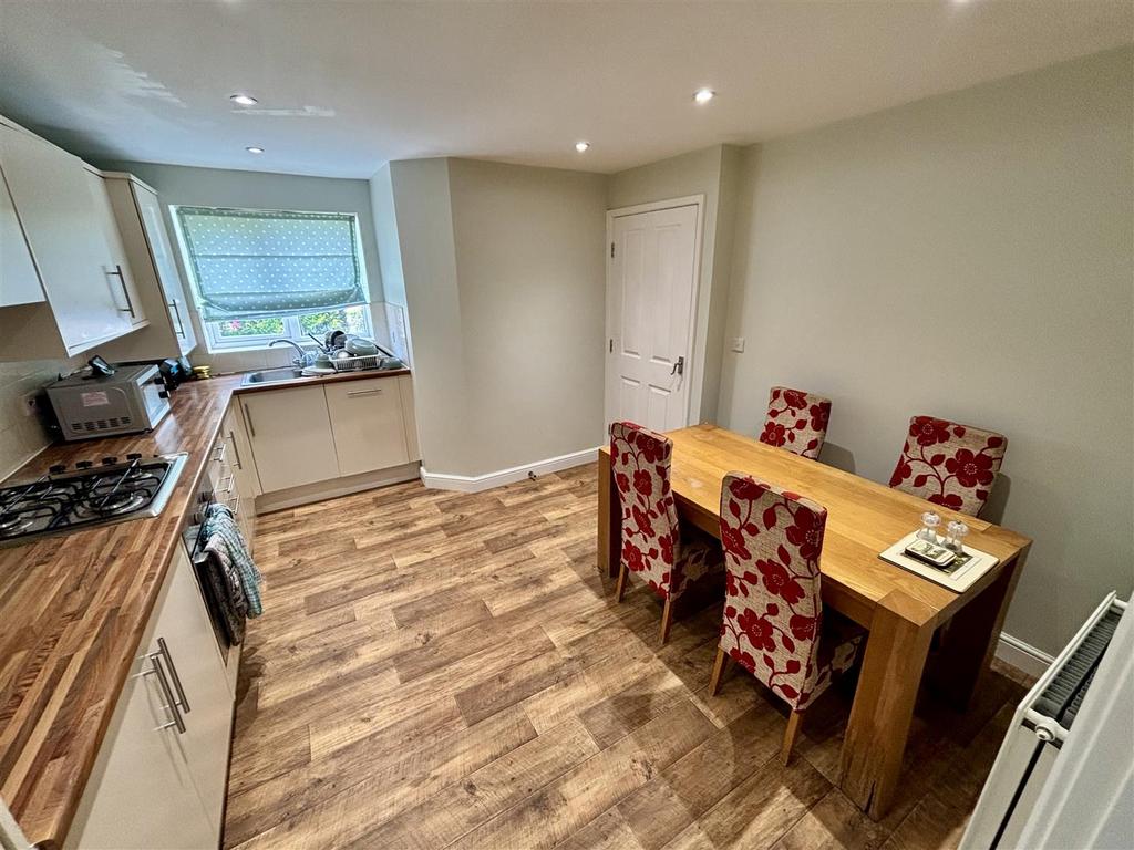 Open Plan Kitchen and Dining Room