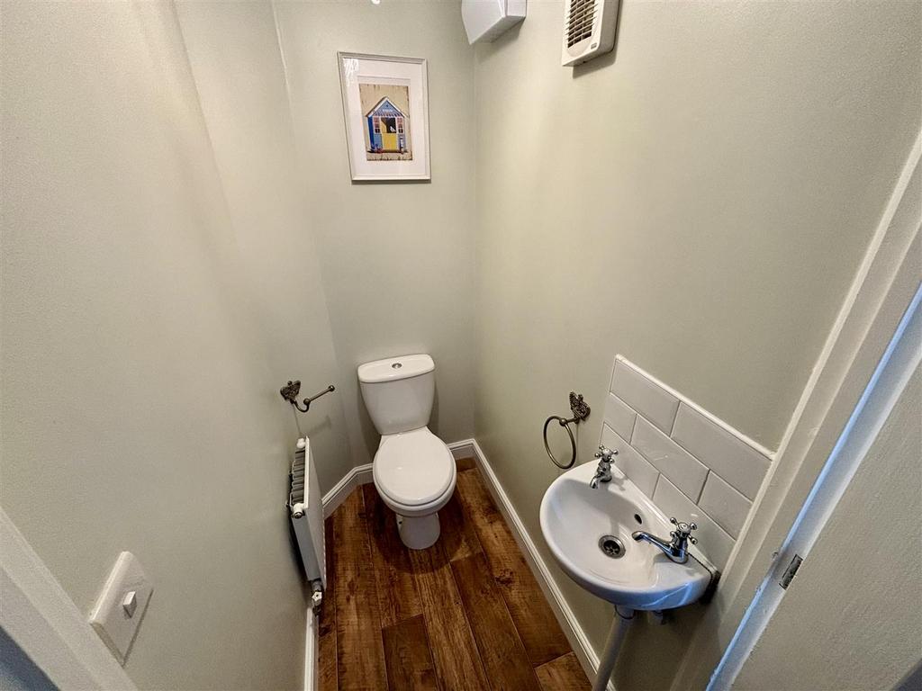 Cloakroom/WC