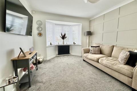 29 Croft Drive, Mapplewell, Barnsley, S75 6AN