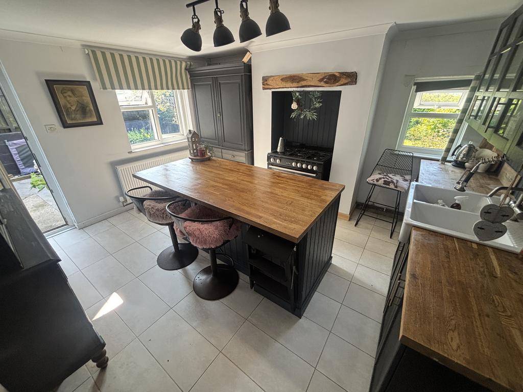 Kitchen (third image)