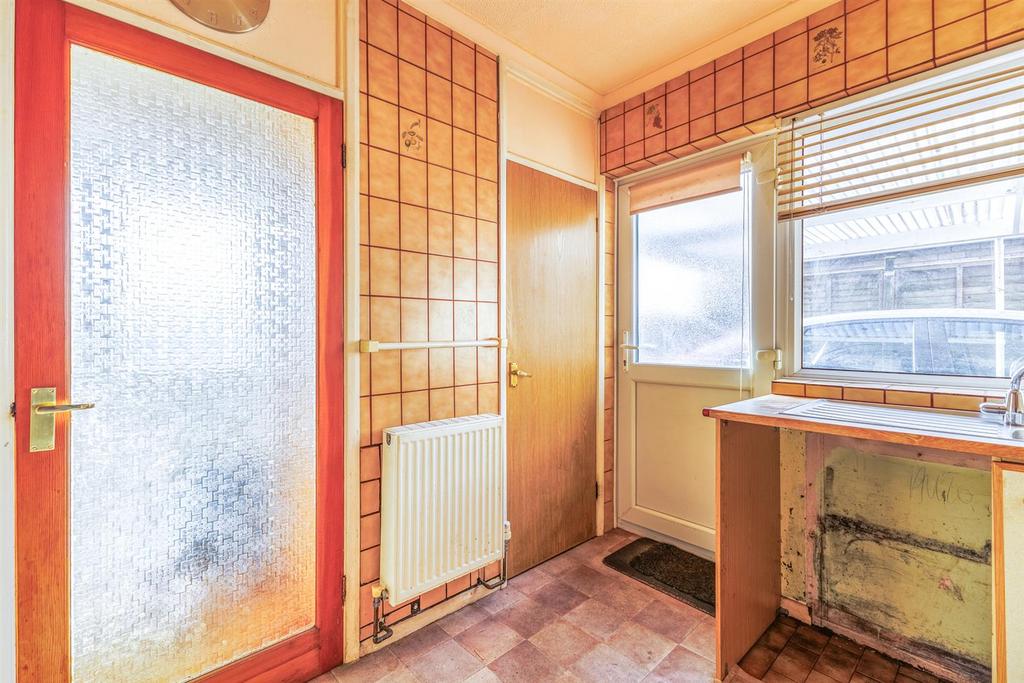 6 R1 A2640-HDR.jpg