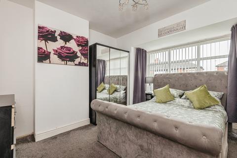 3 bedroom semi-detached house for sale, Thirlmere Road, West Yorkshire WF12