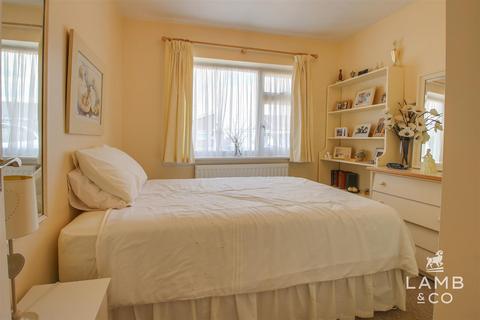 207 Constable Avenue, Clacton-on-sea, CO16 8XE
