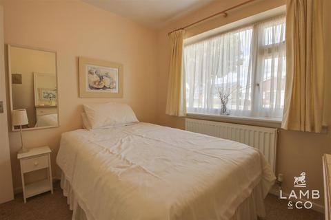 207 Constable Avenue, Clacton-on-sea, CO16 8XE