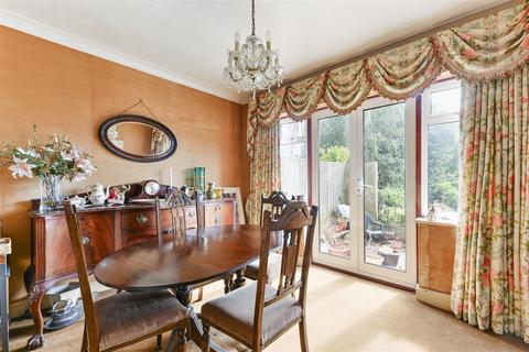 3 bedroom semi-detached house for sale, Copse Edge Avenue, Epsom