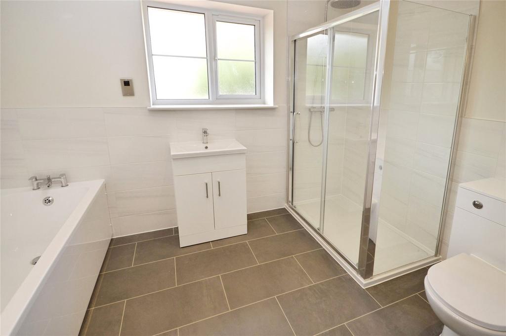 Family Bath/Shower
